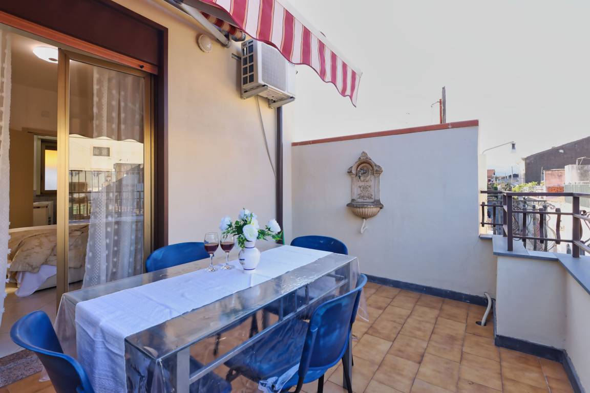 95 M² Ferienwohnung ∙ 2 Schlafzimmer ∙ 6 Gäste - Riposto
