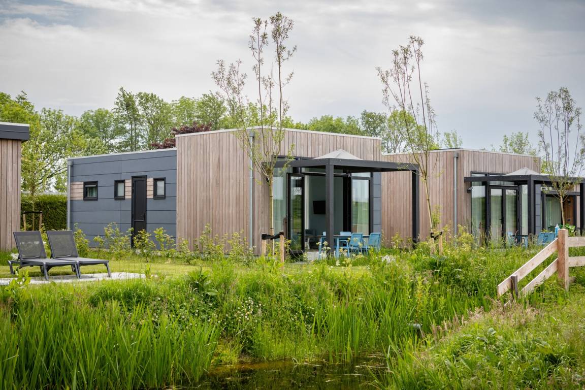 Chalet ∙ 2 Slaapkamers ∙ 4 Gasten - Hoorn