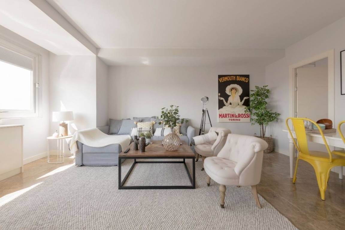 60 M² Apartamento ∙ 4 Huéspedes - Chueca