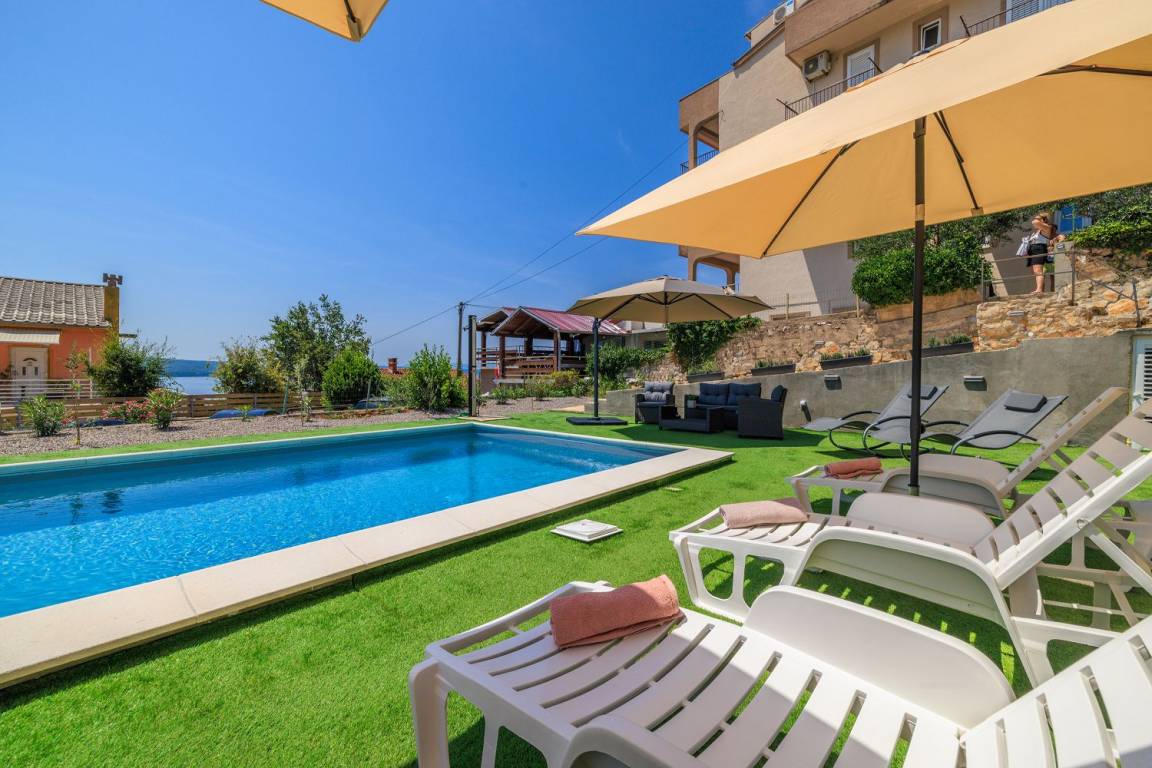 100 M² Apartment ∙ 3 Bedrooms ∙ 7 Guests - Crikvenica