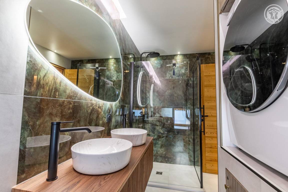 150 m² Gîte ∙ 5 Schlafzimmer ∙ 10 Gäste – Bild 13