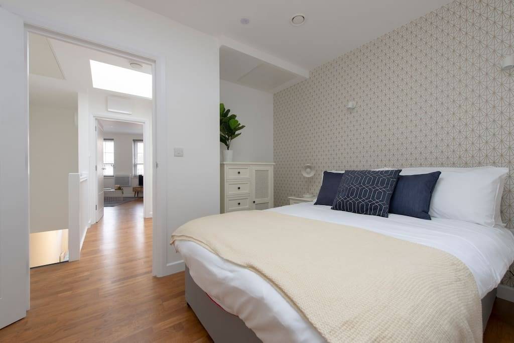 Apartment ∙ 1 Bedroom ∙ 3 Guests - Woking
