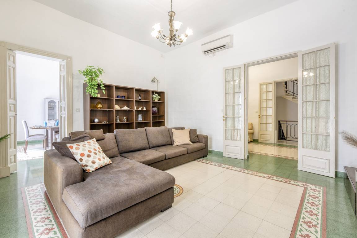 300 M² Ferienhaus ∙ 4 Schlafzimmer ∙ 10 Gäste - Malta