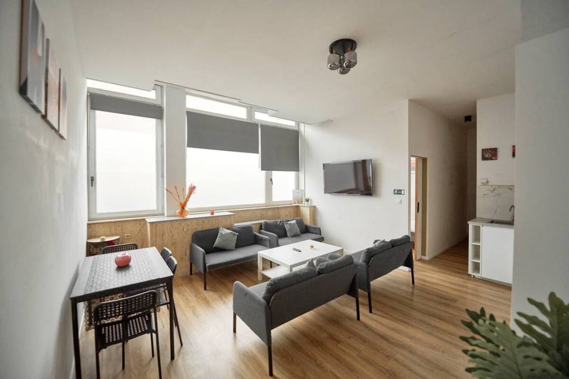 100 M² Apartamento ∙ 2 Habitaciones ∙ 3 Huéspedes - Amberes