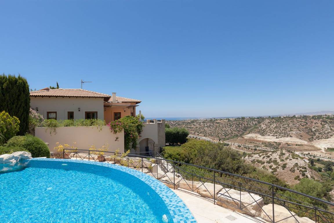 Villa ∙ 3 Bedrooms ∙ 6 Guests - Писсури