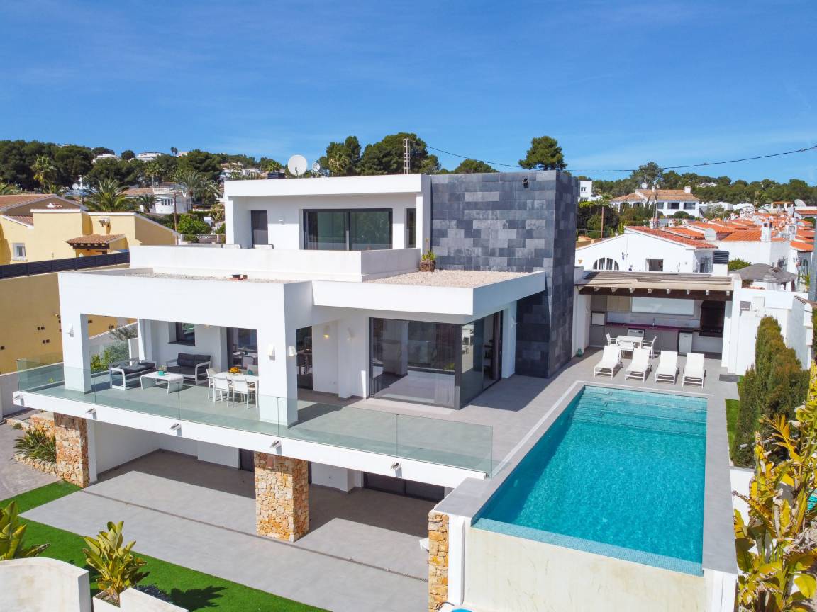250 M² House ∙ 4 Bedrooms ∙ 8 Guests - Moraira