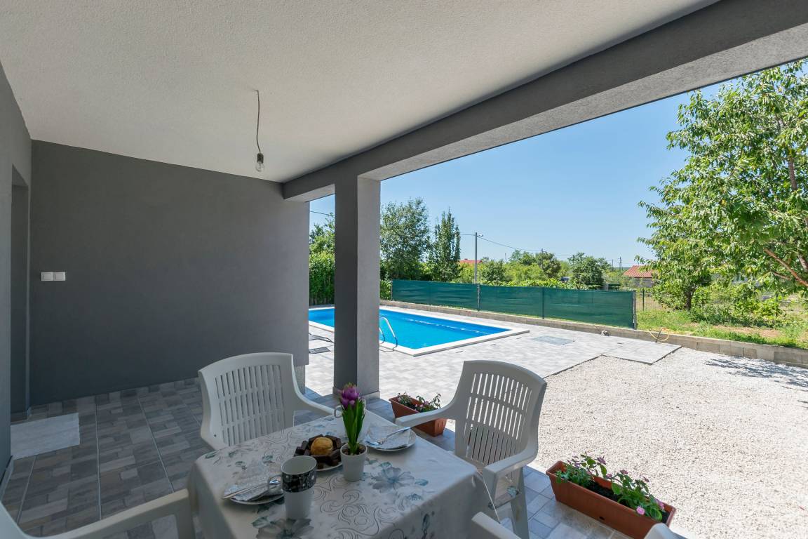 140 M² Ferienwohnung ∙ 3 Schlafzimmer ∙ 8 Gäste - Sukošan