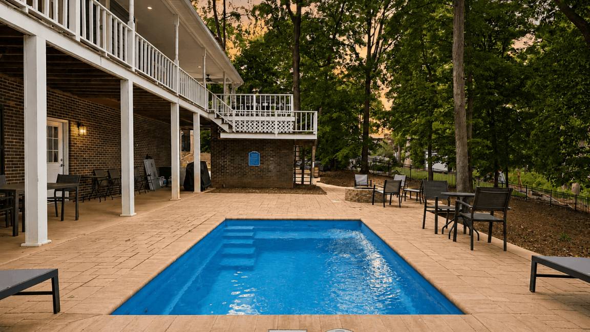 262 M² House ∙ 5 Bedrooms ∙ 10 Guests - Mooresville, NC