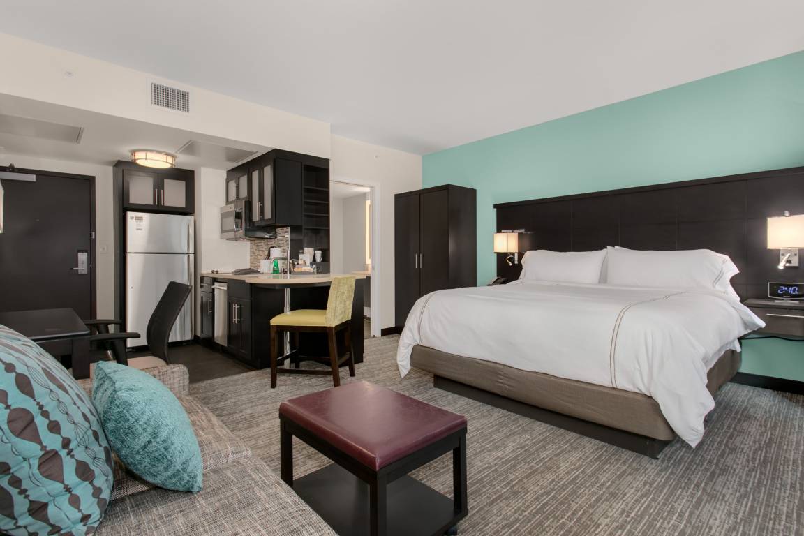 Hotel ∙ 1 Bedroom ∙ 4 Guests - Seattle