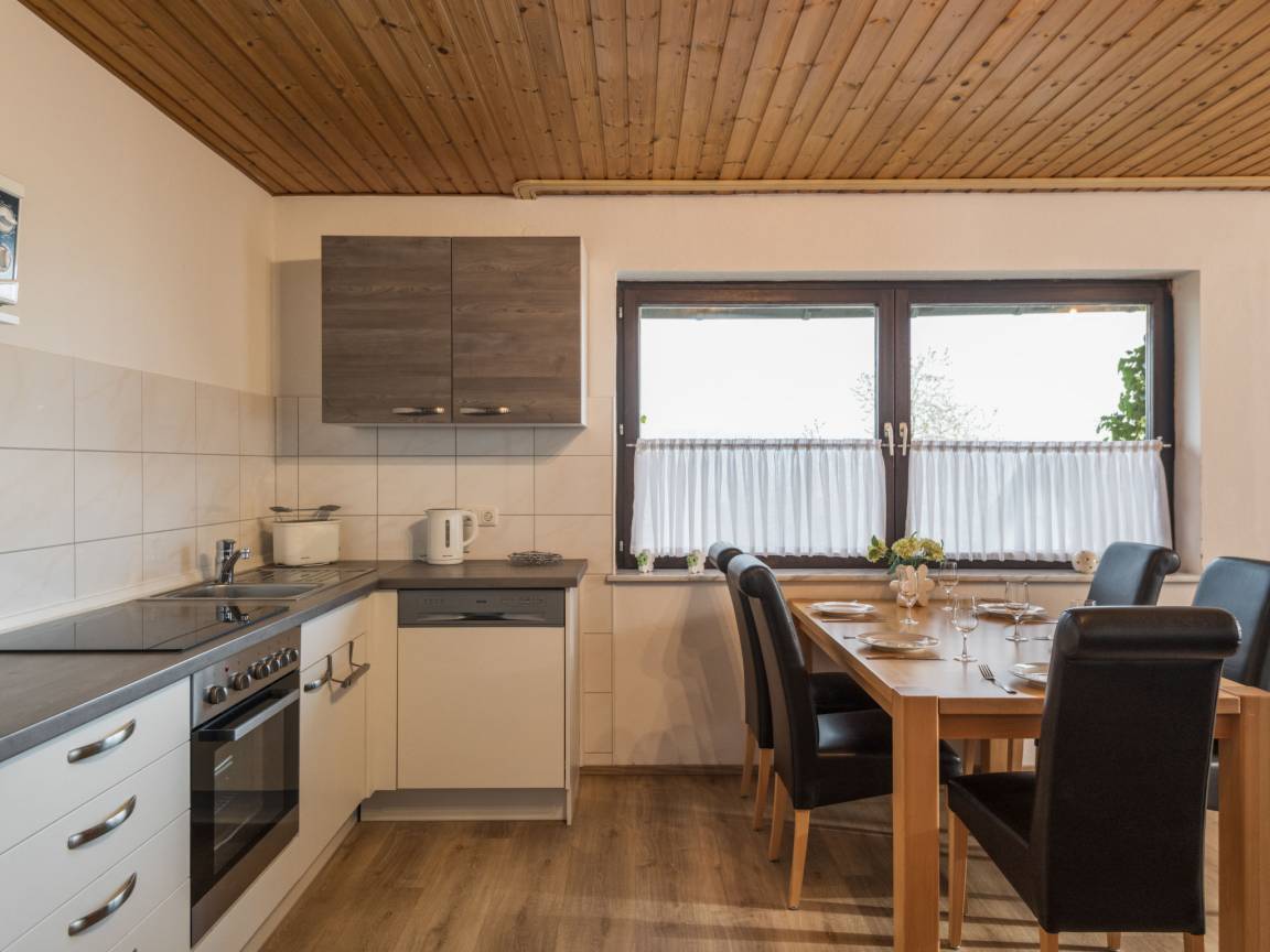 90 M² Ferienwohnung ∙ 2 Schlafzimmer ∙ 5 Gäste - Bad Bertrich