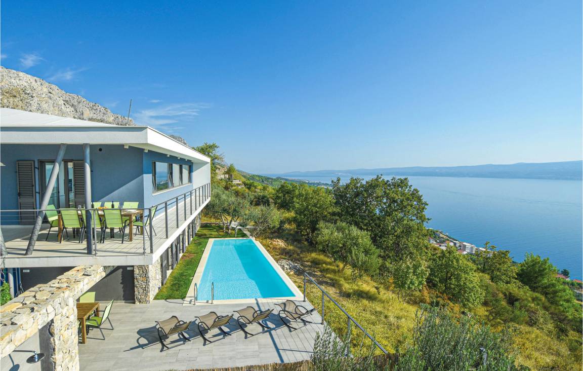 150 M² House ∙ 4 Bedrooms ∙ 8 Guests - Supetar