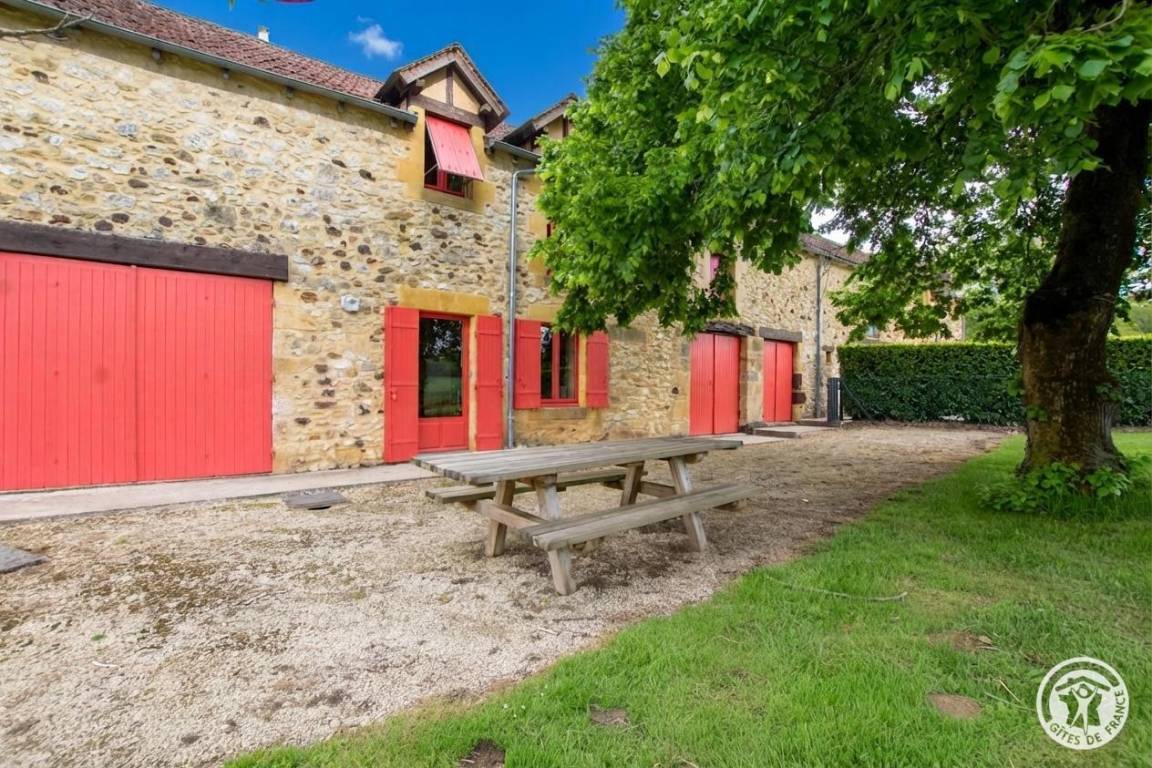 120 M² Gîte ∙ 3 Chambres ∙ 9 Personnes - Périgord