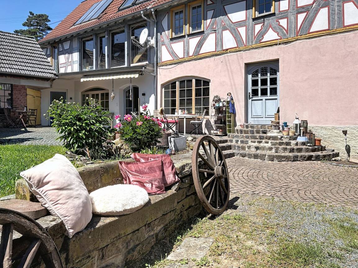100 M² Ferienhaus ∙ 2 Schlafzimmer ∙ 4 Gäste - Idstein