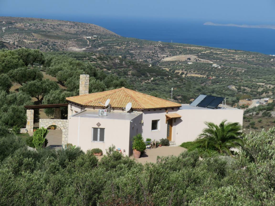 148 M² House ∙ 2 Bedrooms ∙ 4 Guests - Chersónissos