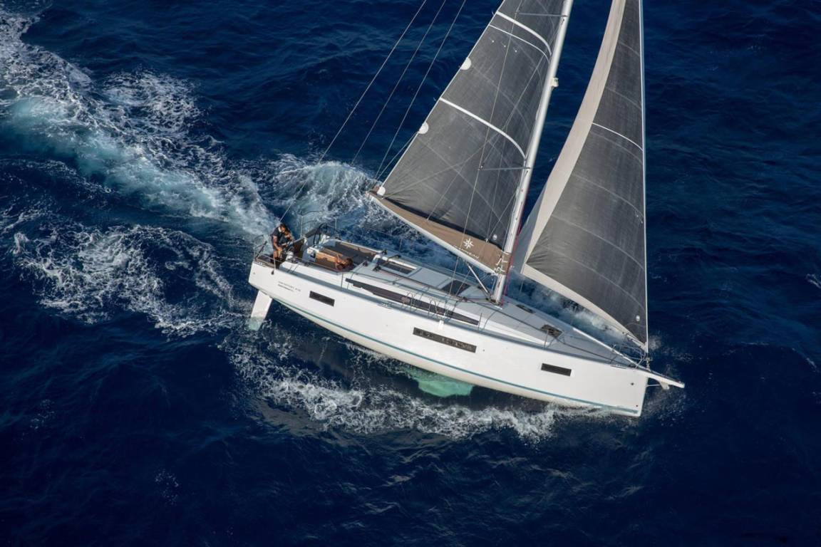 12 M² Houseboat ∙ 2 Bedrooms ∙ 4 Guests - Elba