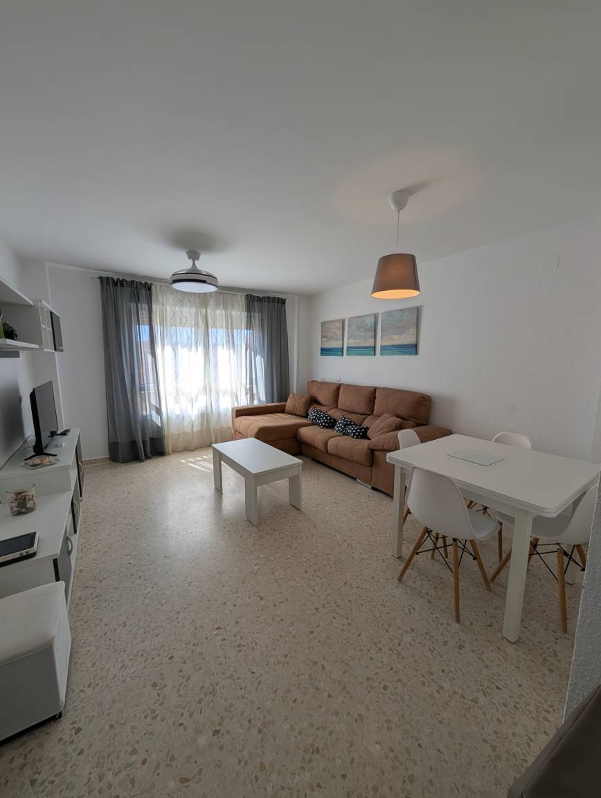 75 M² Apartamento ∙ 2 Habitaciones ∙ 4 Huéspedes - Tarifa