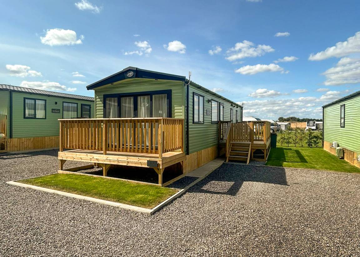 Caravan ∙ 2 Bedrooms ∙ 4 Guests - Yorkshire