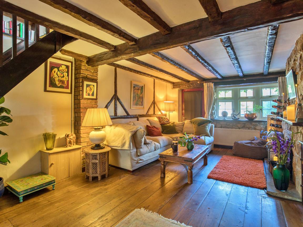 95 M² House ∙ 2 Bedrooms ∙ 4 Guests - Sevenoaks