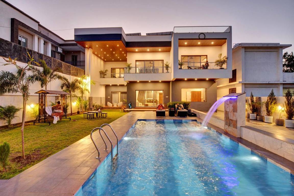 Apartment ∙ 5 Bedrooms ∙ 15 Guests - Gujarat
