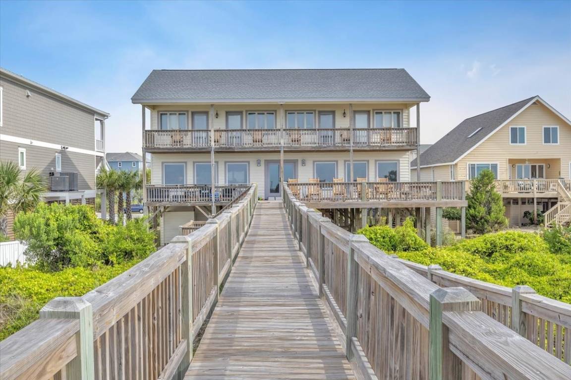 House ∙ 6 Bedrooms ∙ 16 Guests - Holden Beach, NC