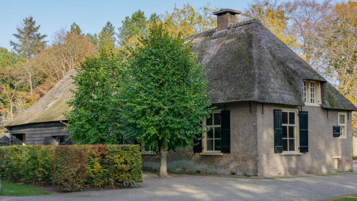 320 M² Huis ∙ 5 Slaapkamers ∙ 12 Gasten - Breda