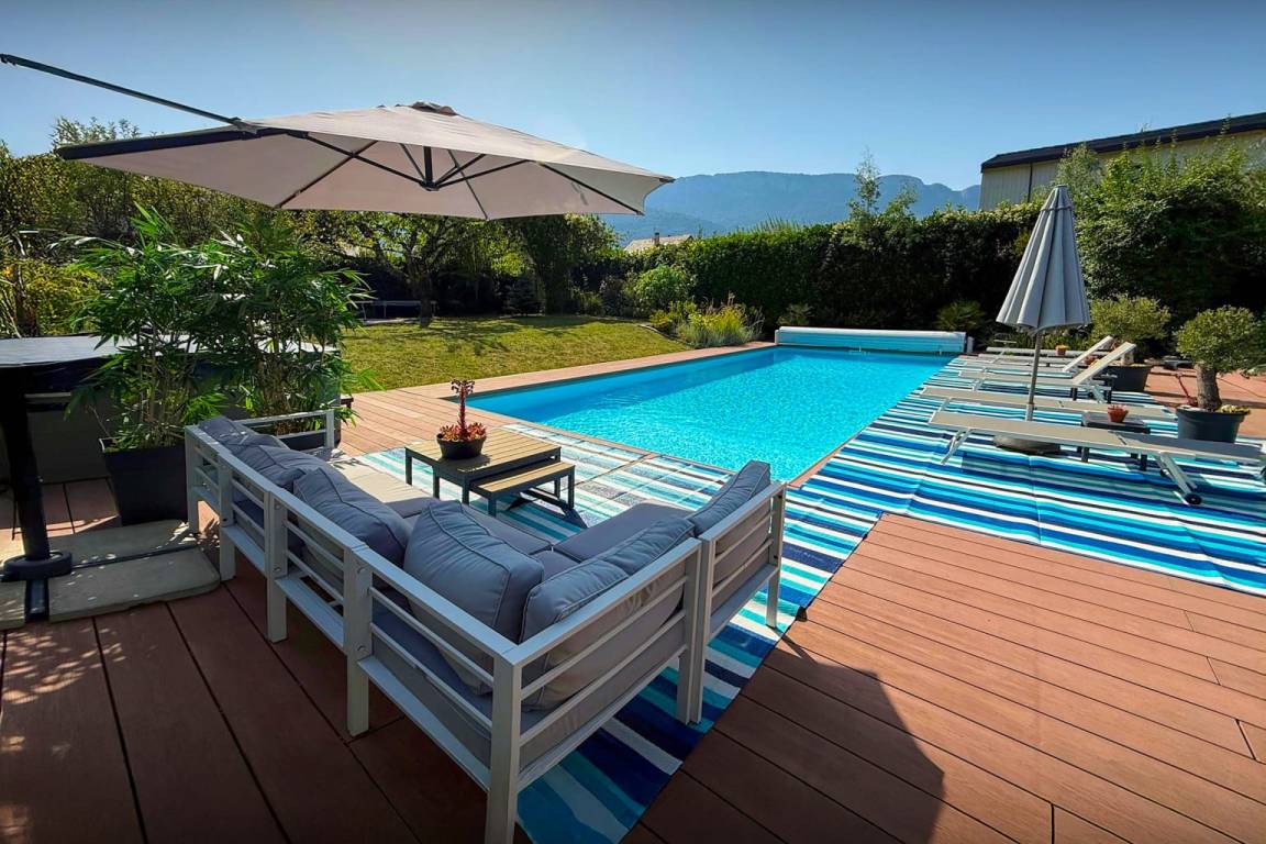 140 M² Villa ∙ 4 Bedrooms ∙ 8 Guests - Lake Annecy