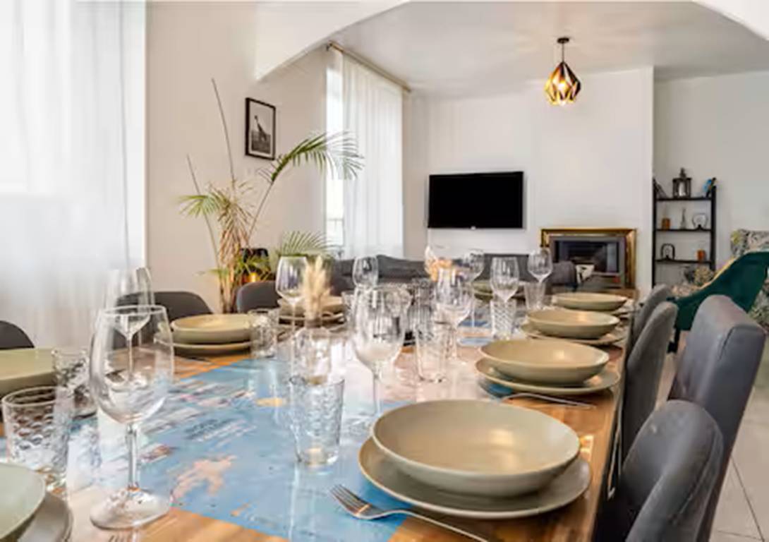 180 M² Ferienhaus ∙ 6 Schlafzimmer ∙ 11 Gäste - Ploudalmézeau