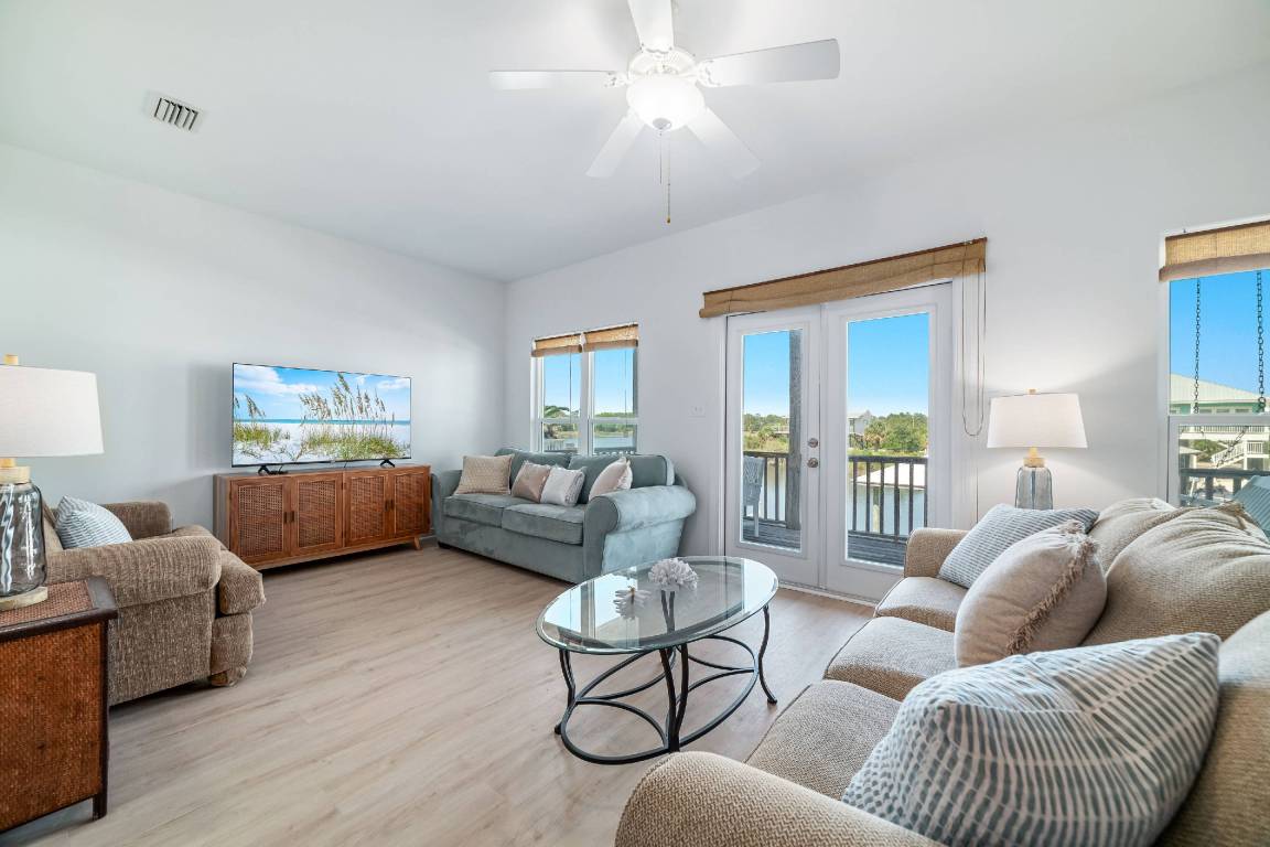 House ∙ 3 Bedrooms ∙ 14 Guests - Gulf Shores, AL