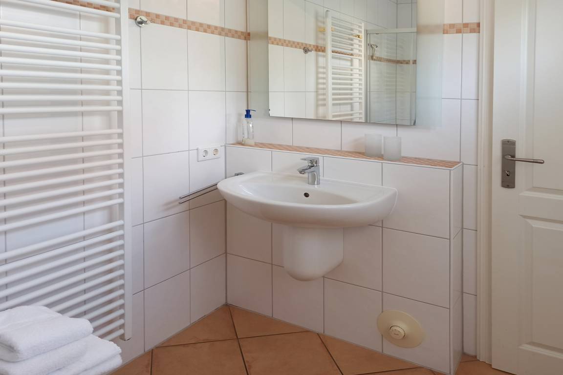 100 m² Ferienwohnung ∙ 2 Schlafzimmer ∙ 4 Gäste – Bild 11