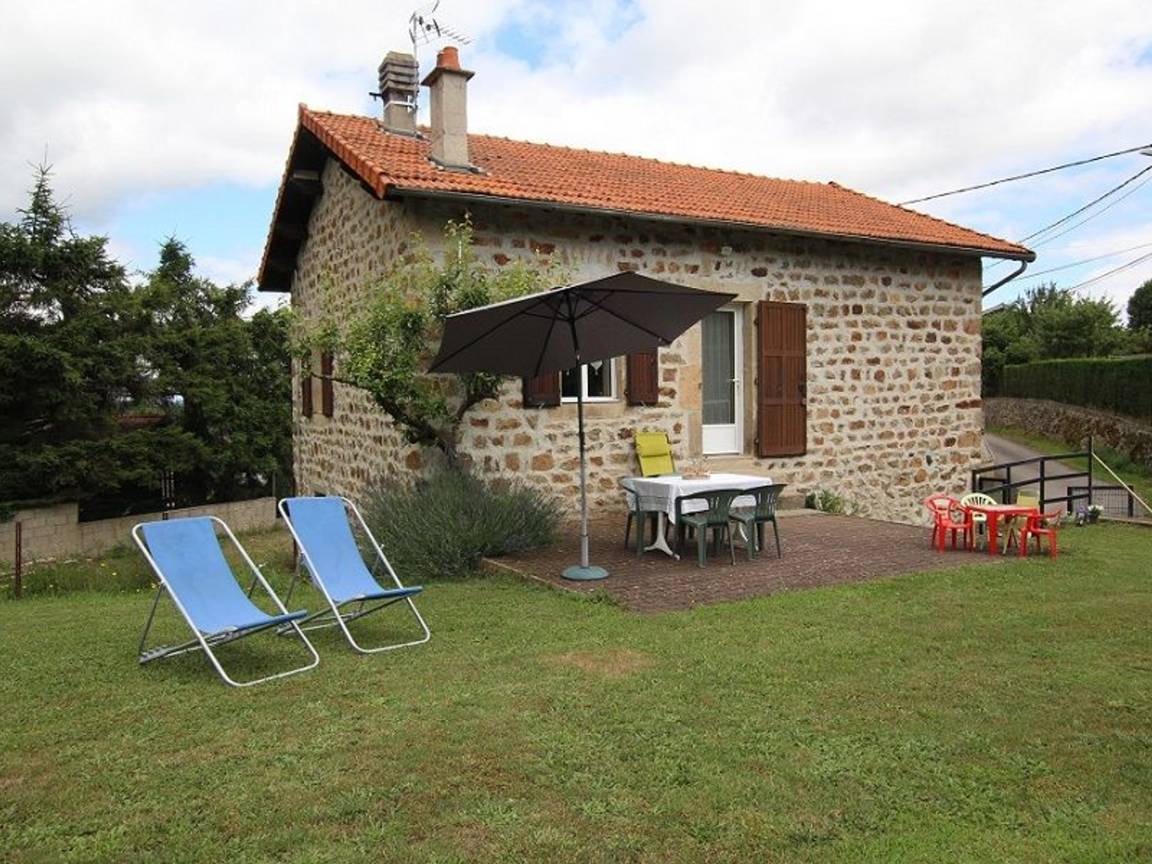 55 M² Cottage ∙ 2 Bedrooms ∙ 4 Guests - Auvergne
