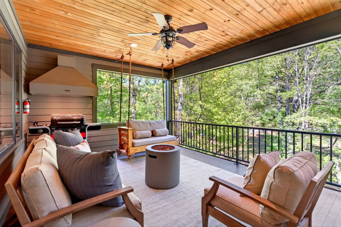232 M² House ∙ 3 Bedrooms ∙ 6 Guests - Black Mountain, NC