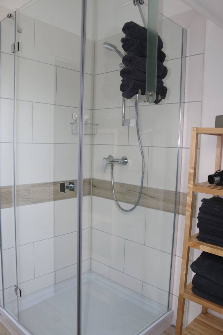 90 m² Ferienwohnung ∙ 2 Schlafzimmer ∙ 4 Gäste – Bild 9