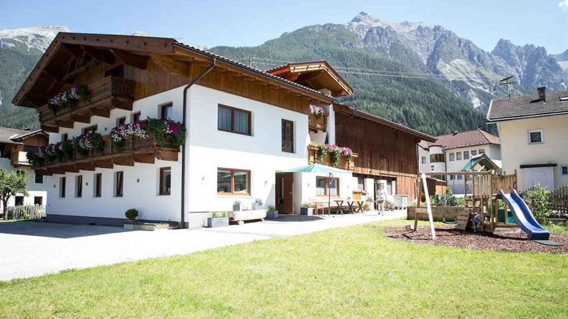 90 M² Appartamento Vacanza ∙ 3 Camere Da Letto ∙ 7 Ospiti - Neustift im Stubaital