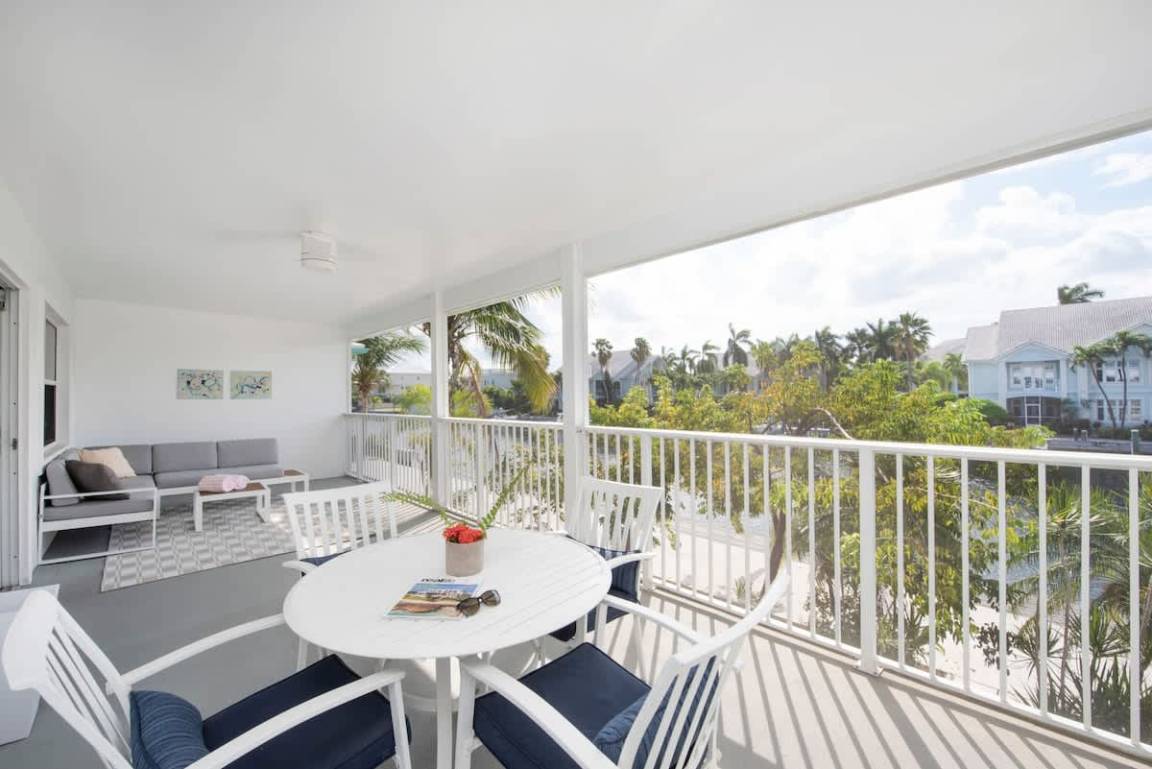 111 M² House ∙ 2 Bedrooms ∙ 4 Guests - West Bay