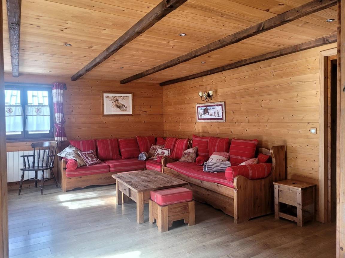 130 M² Apartment ∙ 4 Bedrooms ∙ 10 Guests - Champéry
