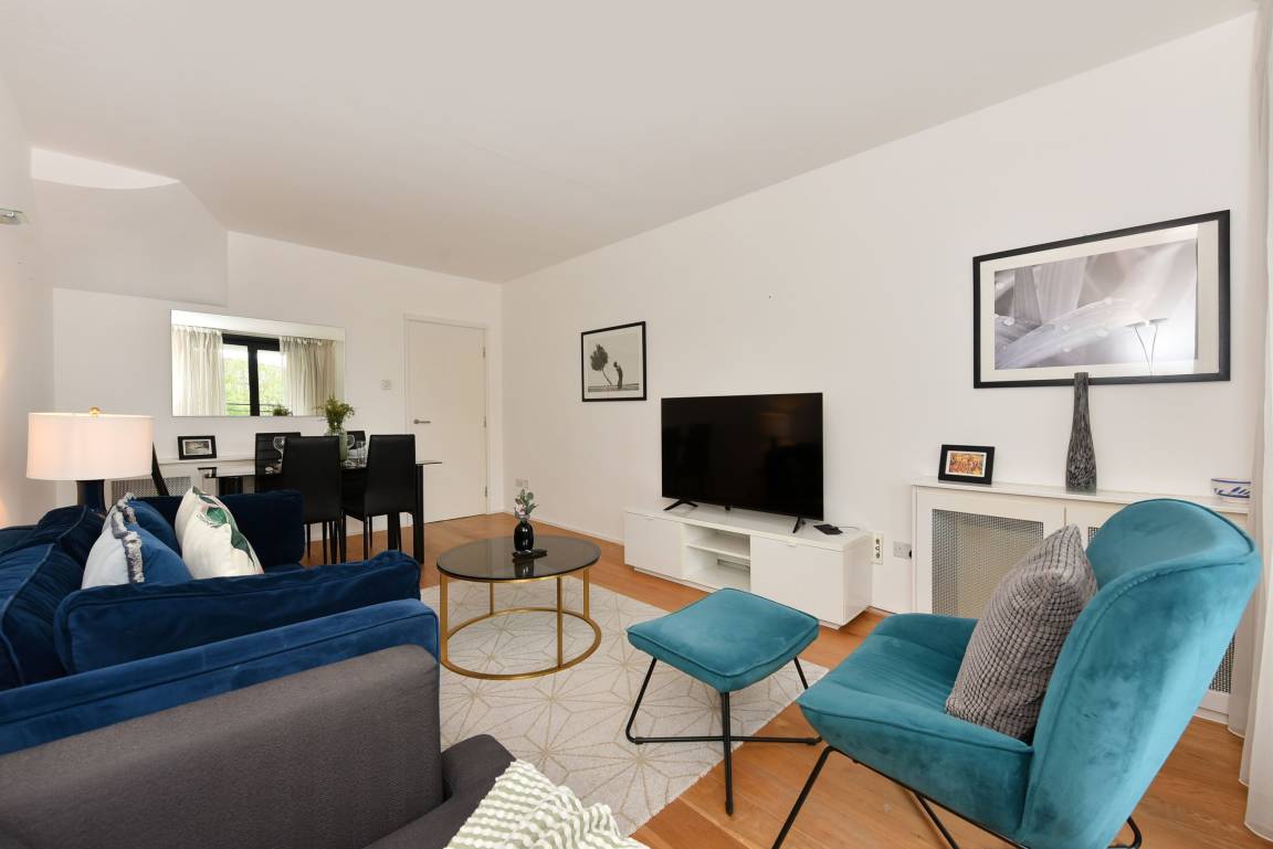 84 M² Apartment ∙ 2 Bedrooms ∙ 6 Guests - London