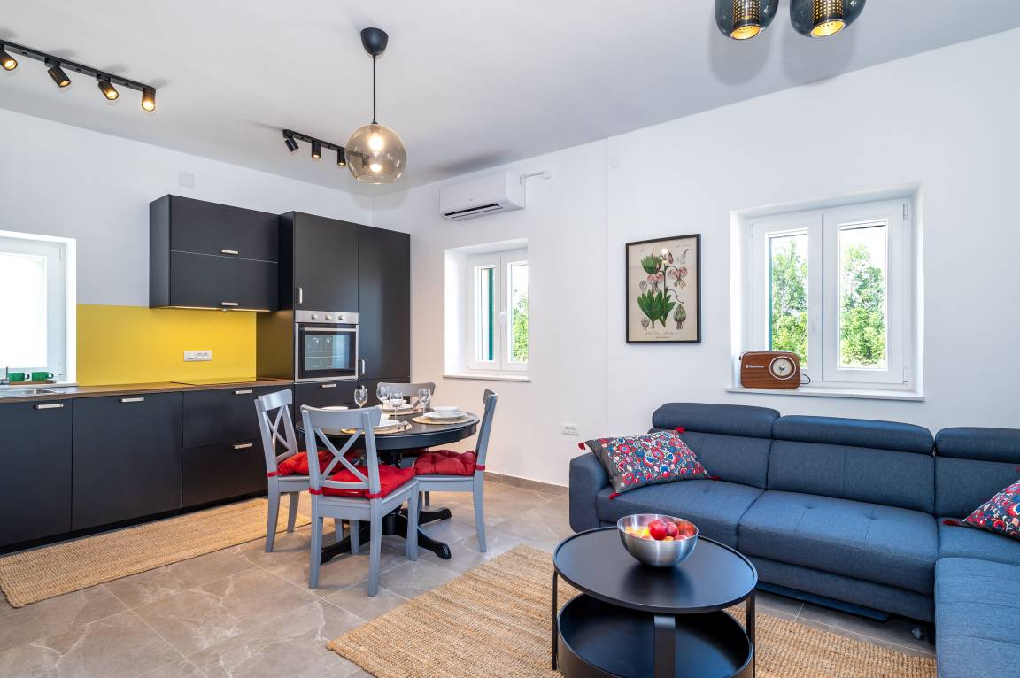 52 M² House ∙ 2 Bedrooms ∙ 6 Guests - Dalmatia