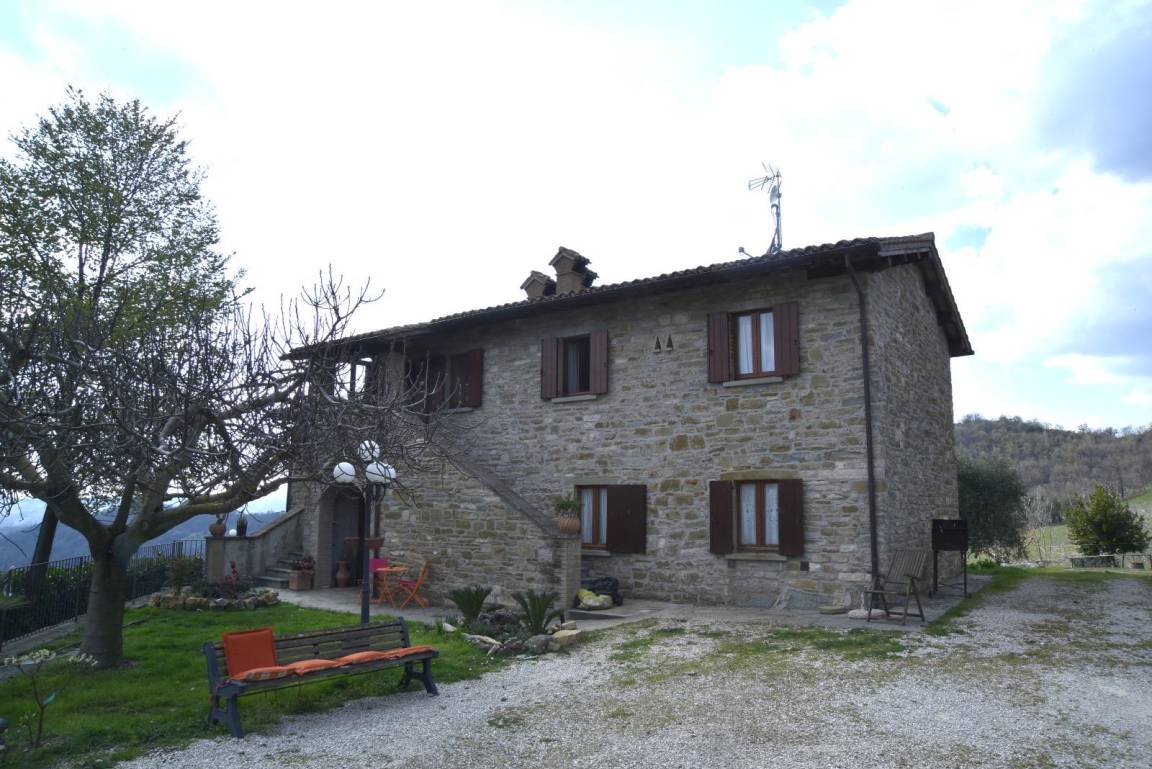 95 M² Farmhouse ∙ 2 Bedrooms ∙ 4 Guests - Gubbio