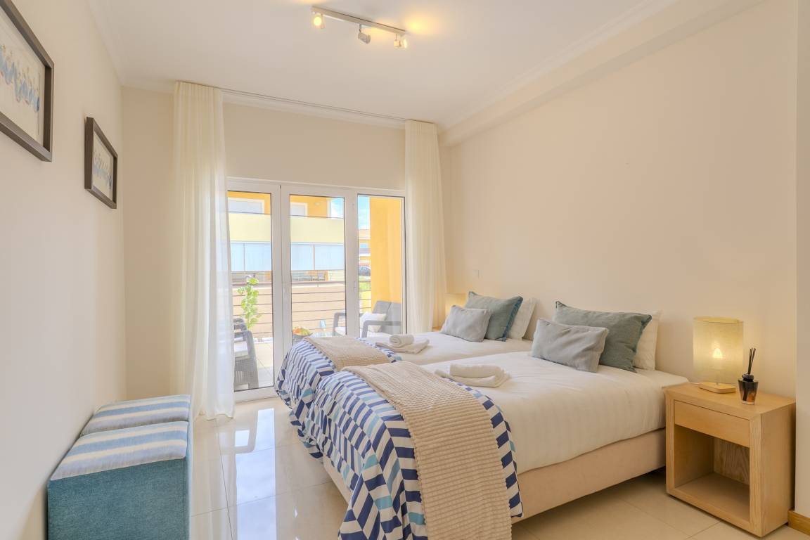 80 M² Ferienwohnung ∙ 2 Schlafzimmer ∙ 4 Gäste - Guia