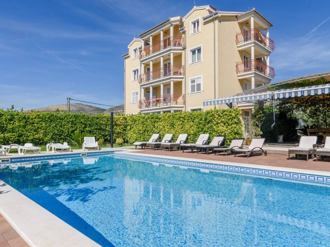45 M² Apartment ∙ 2 Bedrooms ∙ 4 Guests - Trogir