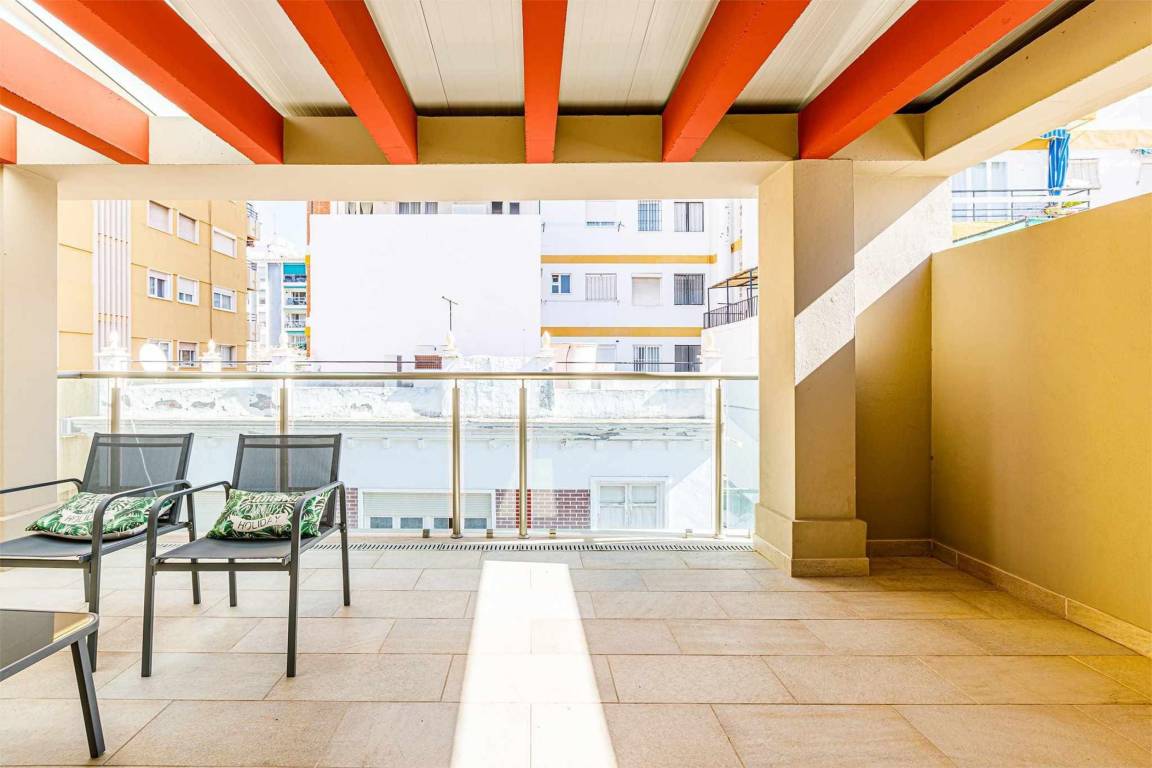 65 M² Apartamento ∙ 2 Habitaciones ∙ 4 Huéspedes - Torre del Mar