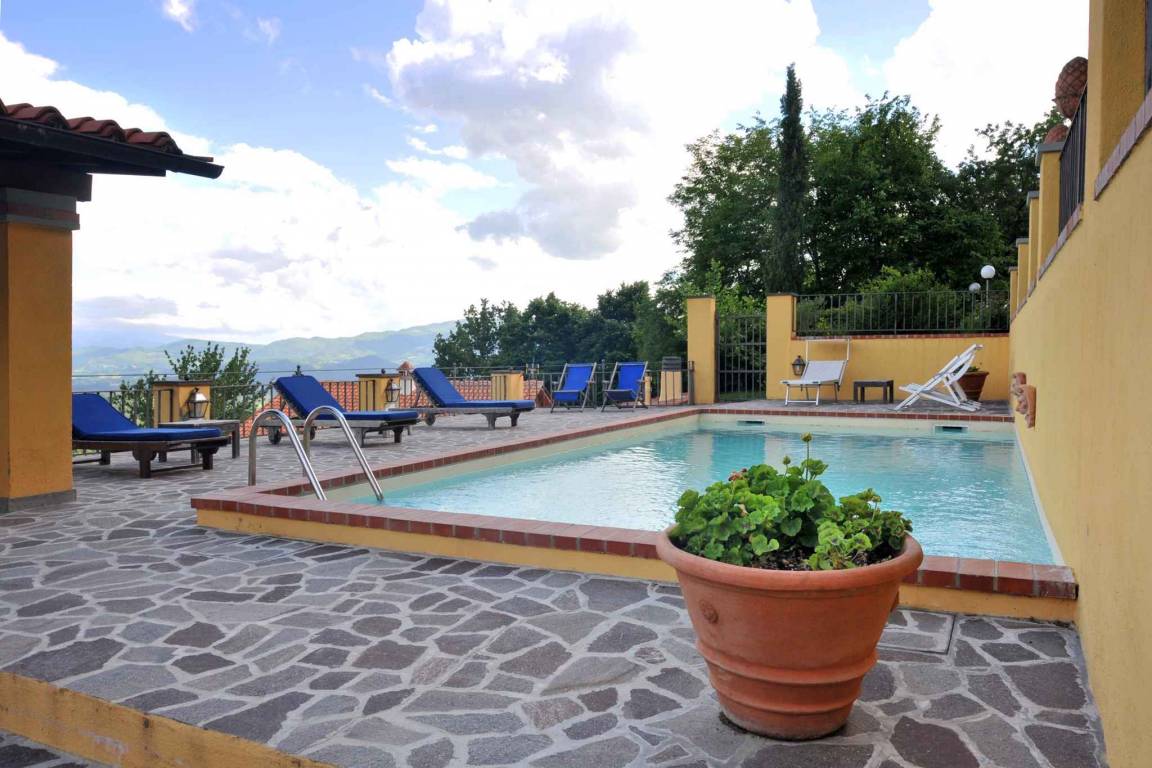 130 M² Apartamento ∙ 2 Habitaciones ∙ 4 Huéspedes - Borgo San Lorenzo