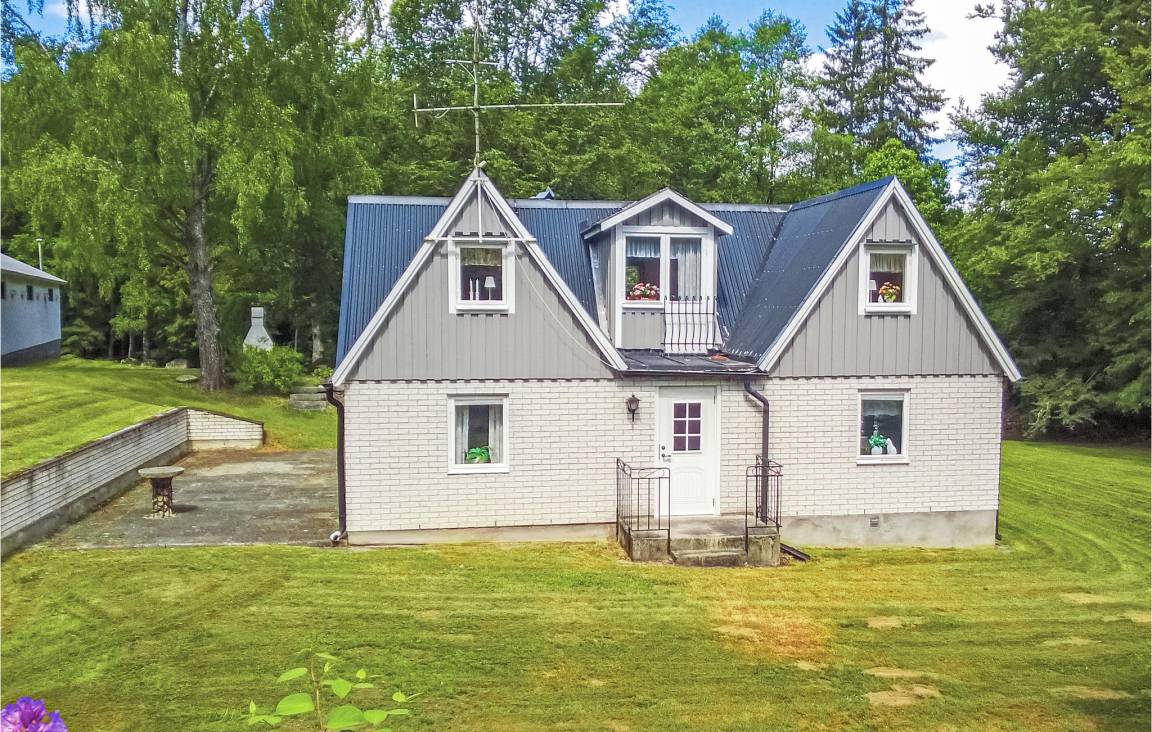 130 M² Hus ∙ 3 Sovrum ∙ 6 Gäster - Hässleholm