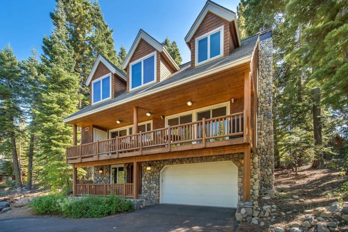 225 M² House ∙ 4 Bedrooms ∙ 10 Guests - Tahoma, CA