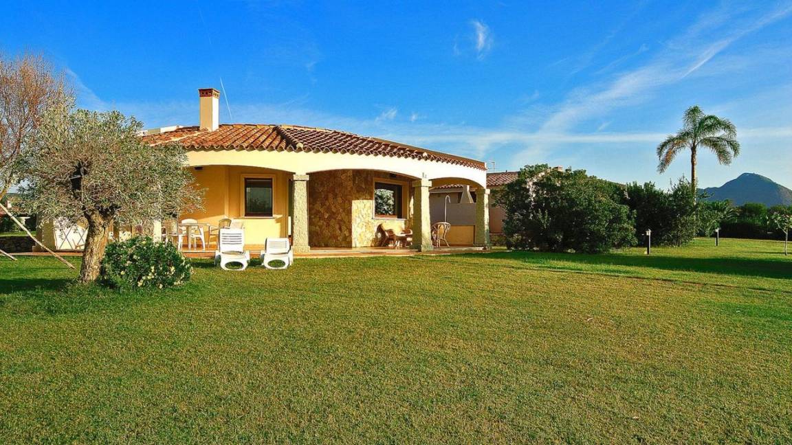 120 M² Maison De Vacances ∙ 3 Chambres ∙ 6 Personnes - Castiadas