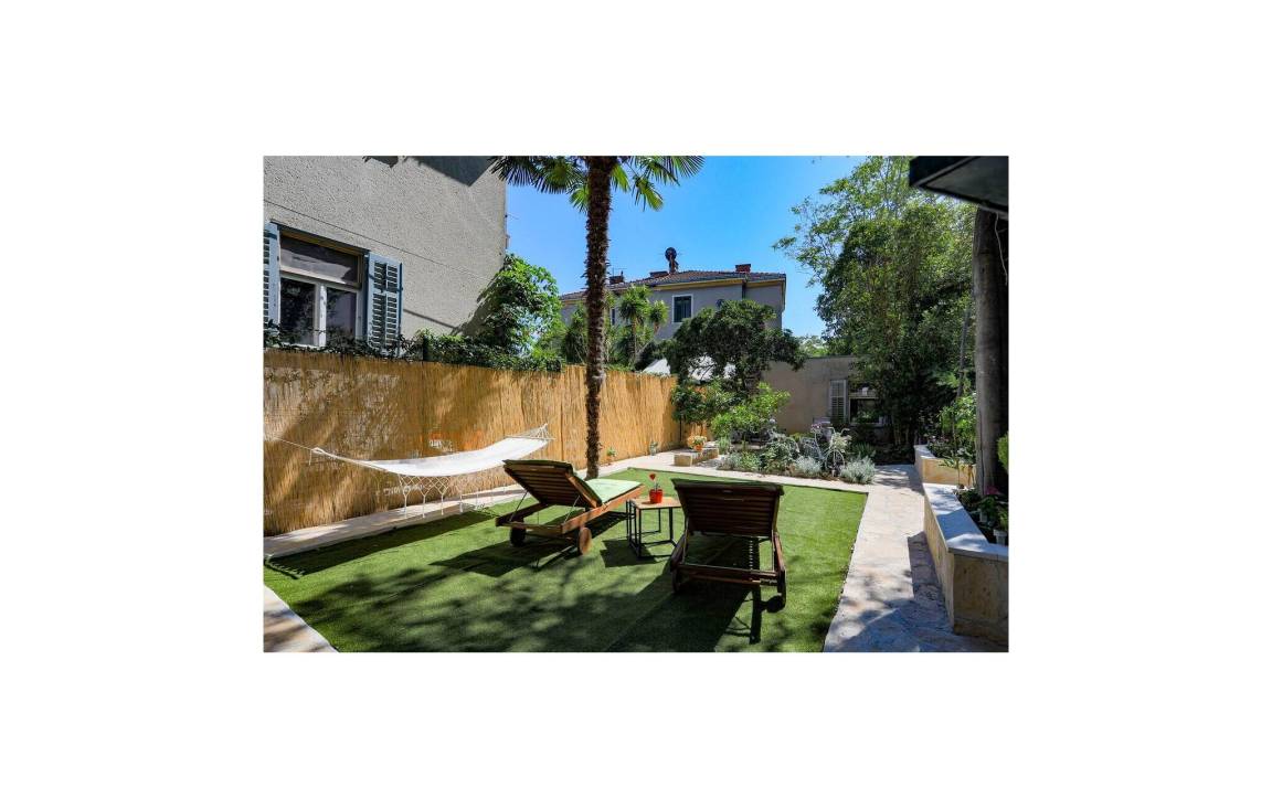 90 M² House ∙ 2 Bedrooms ∙ 4 Guests - Split