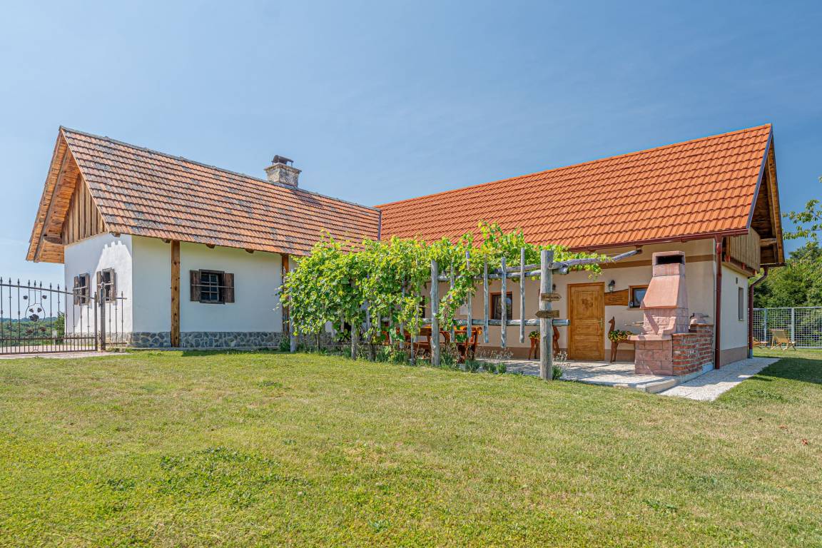 67 M² House ∙ 1 Bedroom ∙ 4 Guests - Slovenia