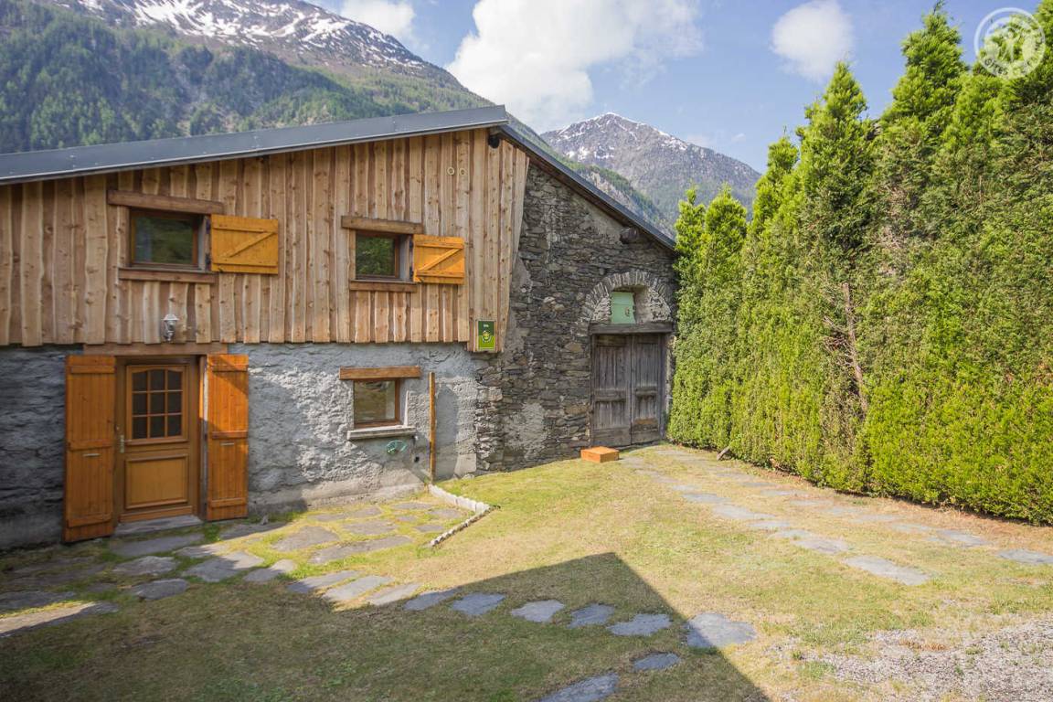 66 M² Gîte ∙ 1 Chambre ∙ 4 Personnes - Savoie