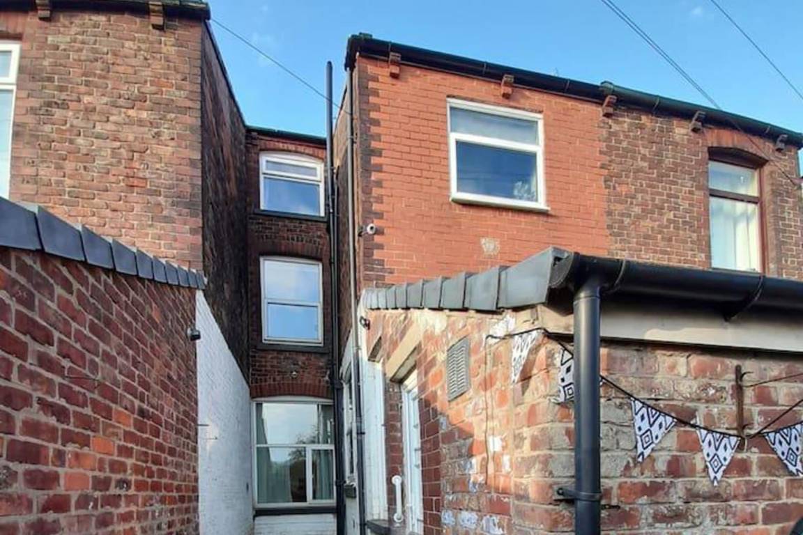 930 M² Casa ∙ 5 Habitaciones ∙ 10 Huéspedes - Manchester