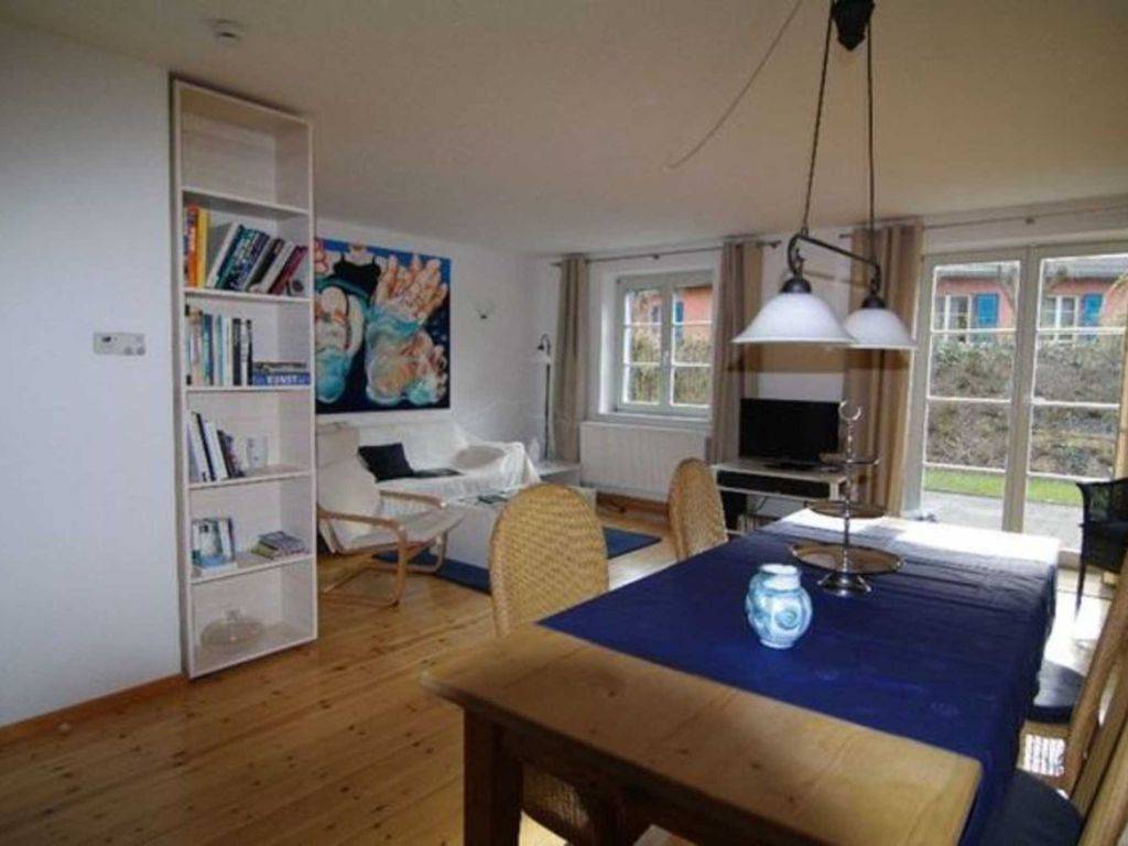 70 M² Ferienwohnung ∙ 1 Schlafzimmer ∙ 3 Gäste - Ahrenshoop